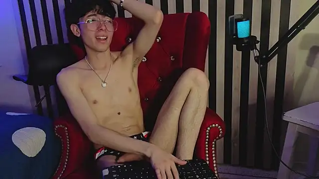 Czat XXX na żywo – Twink_Sebas7