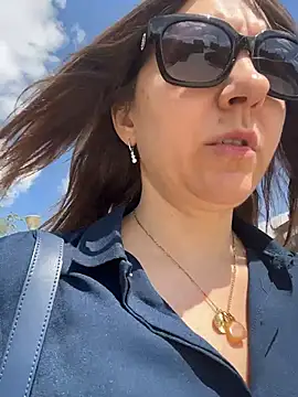 צ'אט XXX בשידור חי של JasmineGlamour