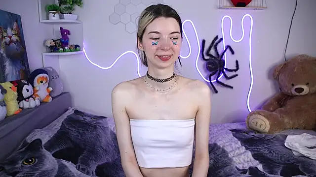 Emmie_shy: онлайн-секс-чат