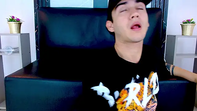 Živý XXX chat Feiccer_Castquer