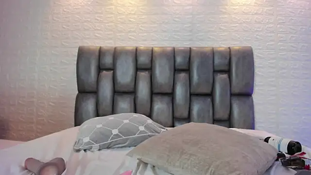 Caroline_Millerr 现场XXX聊天