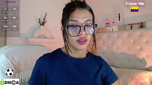 zoe_sexy_latin_19's Live XXX Chat