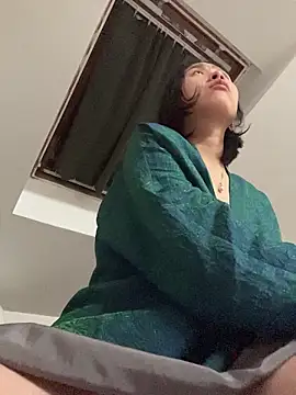 Iridessa-'s Live XXX Chat