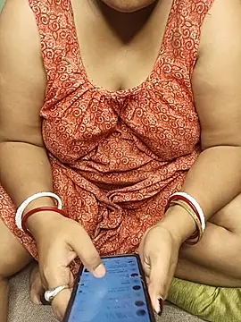R_Queen লাইভ XXX চ্যাট