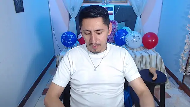 Онлайн чат XXX Alexx_levi