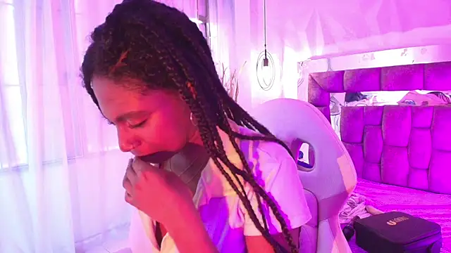Queen_perla_'s Live XXX Chat