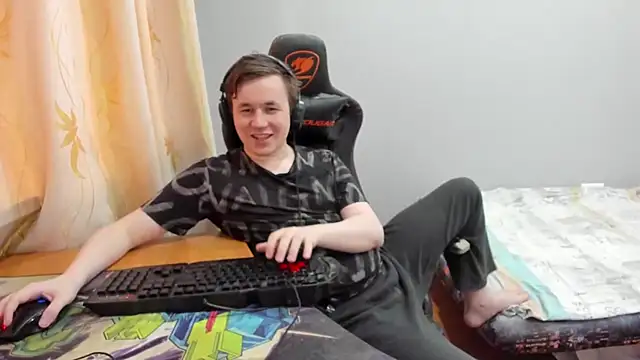 iliaskrislove Chat XXX live