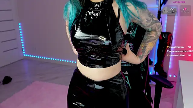 QueenAliceX XXX чат на живо