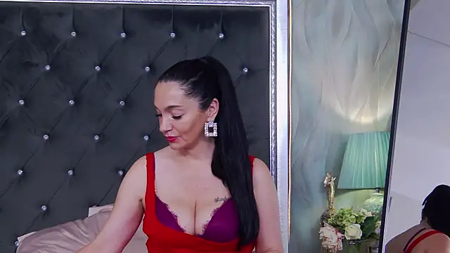 دردشة GraceMontclaire الجنسية المباشرة