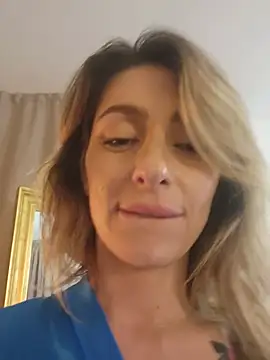 SofiaLace's Live XXX Chat