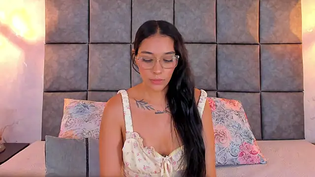 Roseaurora Chat XXX live