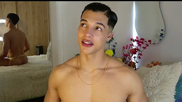 Troye_Williams 라이브 XXX 채팅