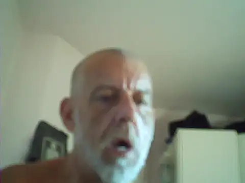 Онлайн чат XXX PierPesaroX