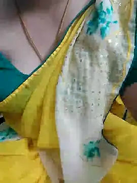 Tamillakshmi27 即時 XXX 聊天