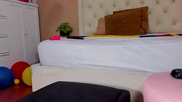 Hadley_ Chat XXX in diretta