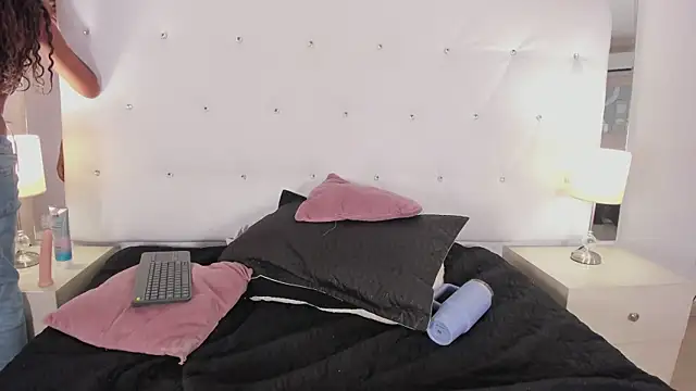 Živý XXX chat Salem_Smith_