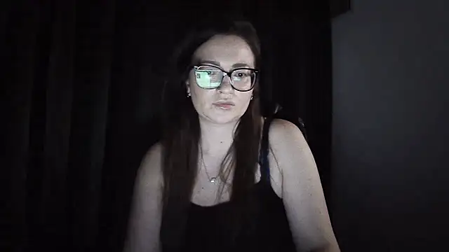 Chat +18 de NoraMilf ao vivo