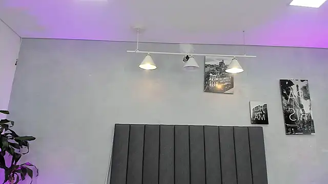 Chat +18 de kendra_london ao vivo