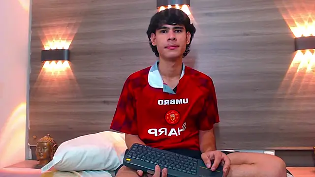Chat +18 de Kevin_Brooks1 ao vivo