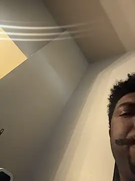 YeahhhitsBreezy's Live XXX Chat