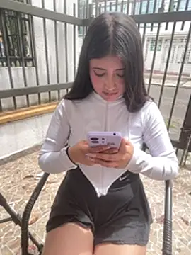 StrawberryPink_'s Live XXX Chat