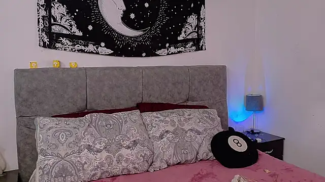 Lexiie1 Chat XXX in diretta