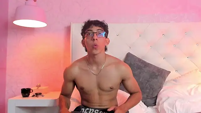 Chat +18 de JuliaanRoss ao vivo