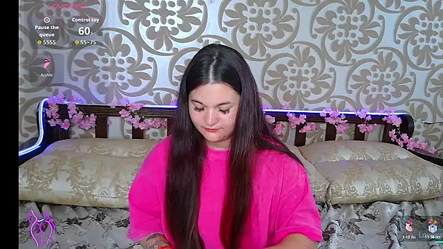 ElisesMuse Adlı Modelin Canlı XXX Sohbeti