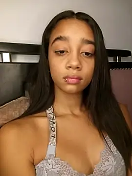 Zoe_Sweett18 Chat XXX in diretta