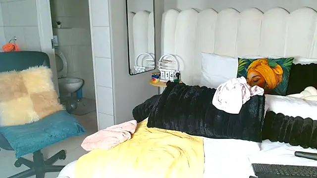 Chat +18 de MIAMI9 ao vivo