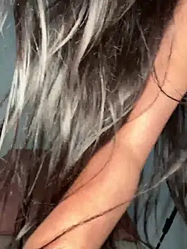 zenda__ Adlı Modelin Canlı XXX Sohbeti