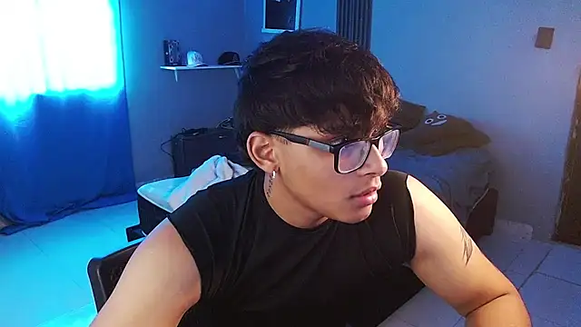 Chatroom XXX en direct de Mr_yisuzz