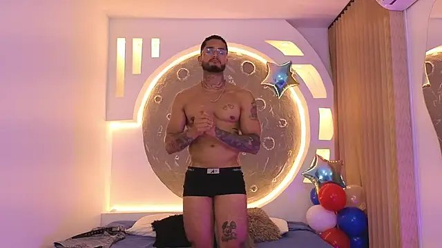 Alanrodgers' Live XXX Chat