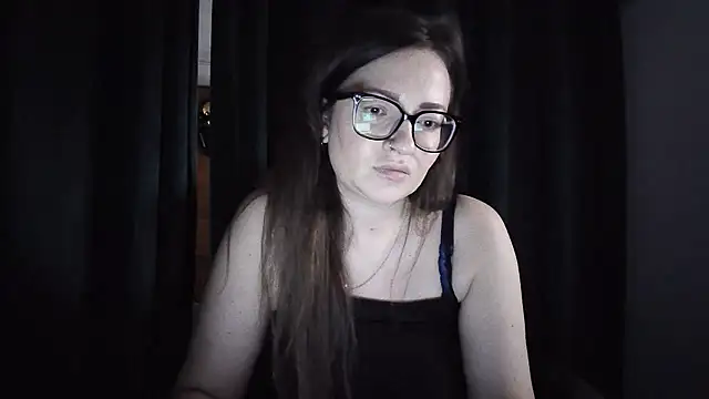 Chat +18 de NoraMilf ao vivo