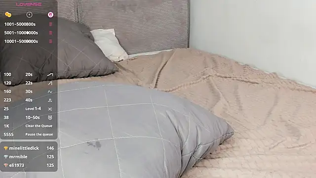 Chat XXX en directo de gilded_trace