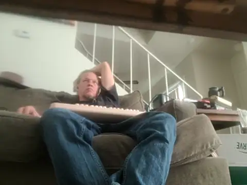yourMasterisBored live XXX chat
