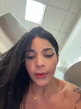 XXX chat uživo modela ArieliciousXXX