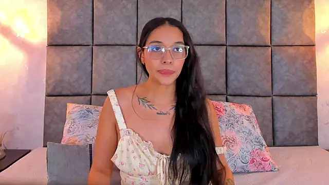 دردشة Roseaurora الجنسية المباشرة
