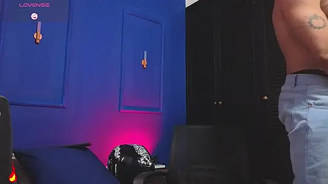 Kiing_001's Live XXX Chat