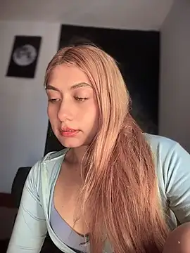 XXX chat uživo modela _Danna