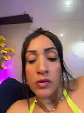 Chat +18 de kendall_flower ao vivo
