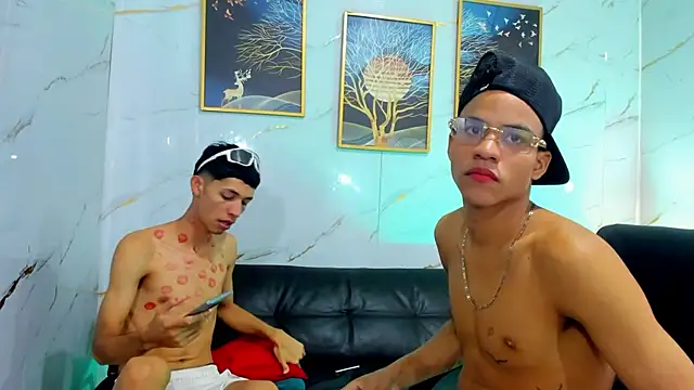 Kleyn_black's Live XXX Chat