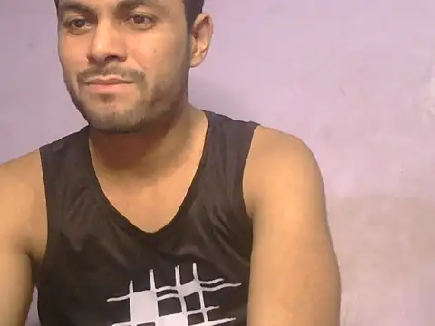 Stubborndesiboy's Live XXX Chat