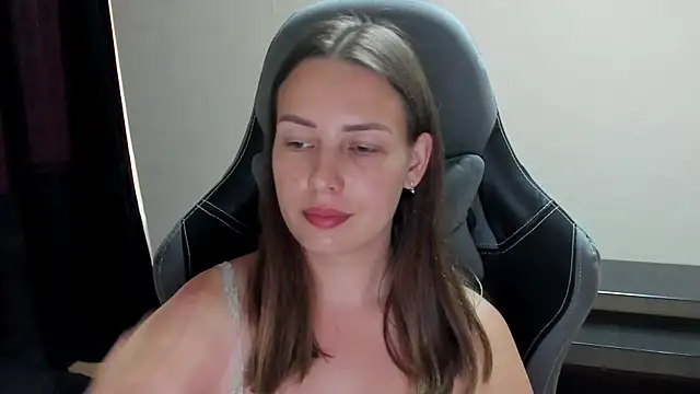 XXX chat uživo modela Mia_shy1
