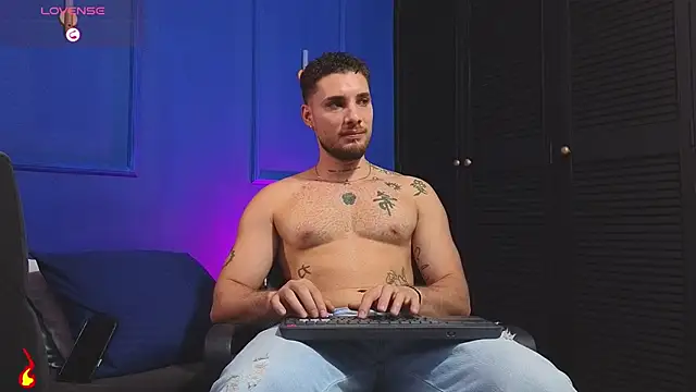 Kiing_001 Chat XXX live
