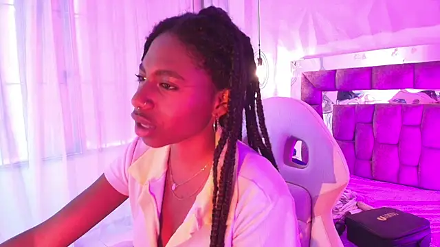 Queen_perla_'s Live XXX Chat