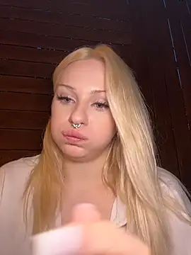 XXX chat uživo modela DayaFoxy