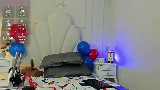 miaakittyy XXX чат на живо