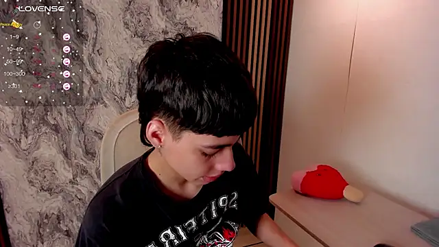 oblivion_deku: онлайн-секс-чат