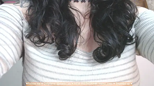 צ'אט XXX בשידור חי של Marci_owo